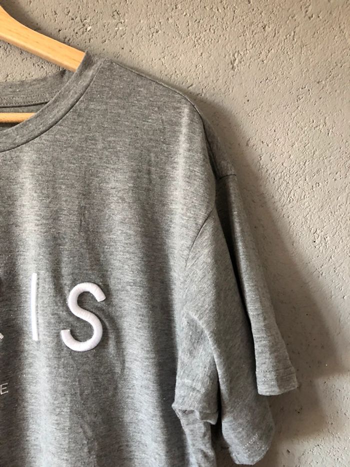 Teeshirt brodé Shein taille 38 🌻 - photo numéro 3