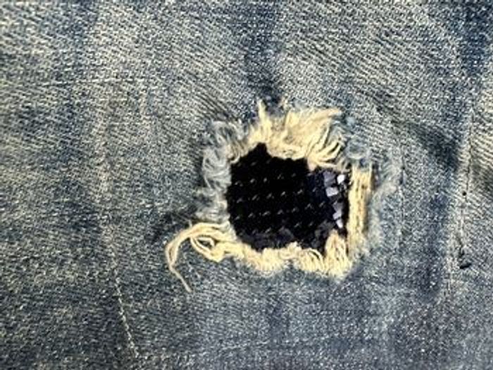 Guess jean à strass taille 27 - photo numéro 3