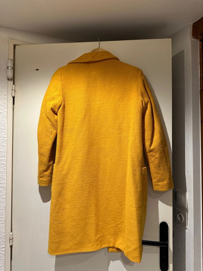 Manteau long jaune - photo numéro 3