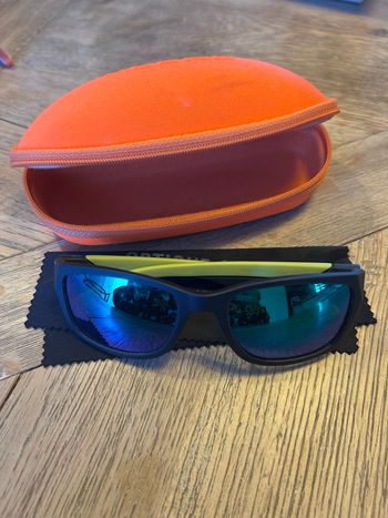 Lunettes de soleil garçon 