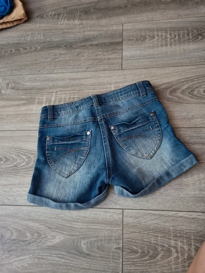 Mini short en jeans 10 ans - photo numéro 2