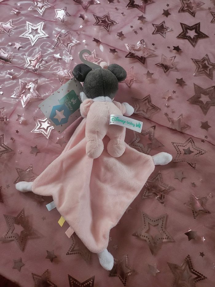 Doudou Minnie ( fiancée Mickey) - photo numéro 3