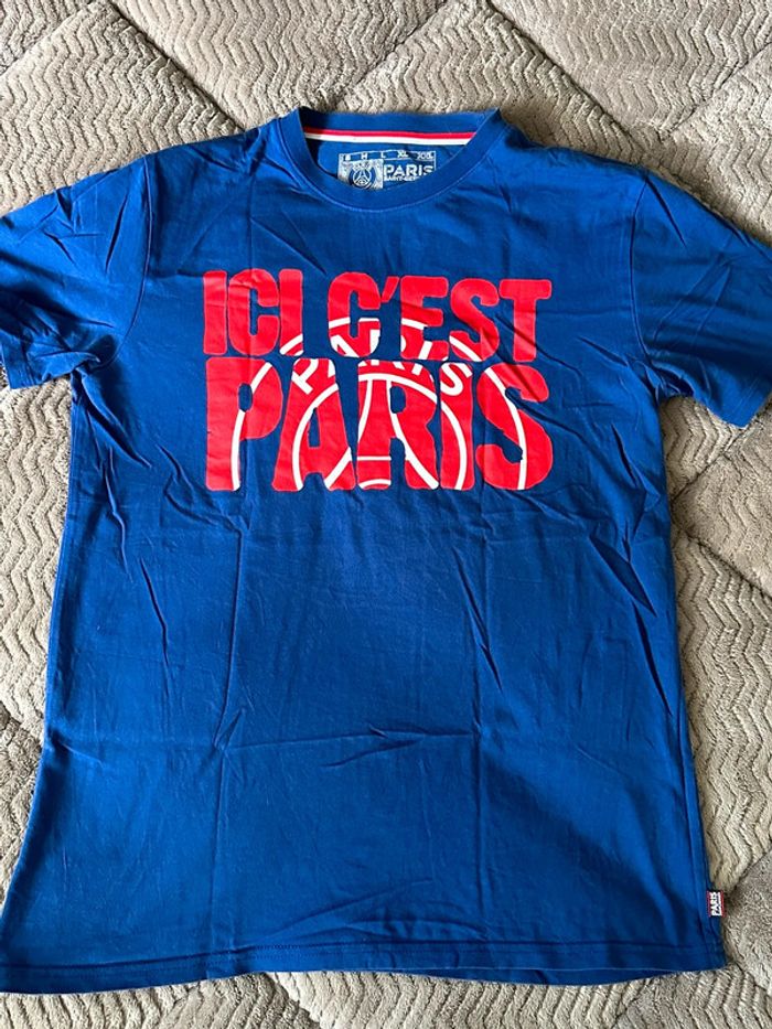 Tee-shirts Paris saint Germain ( ici c’est Paris ) taille m en très bon état