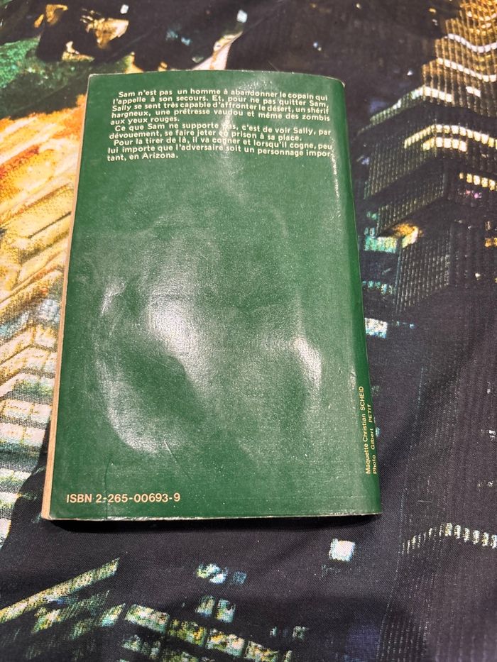 Livre sam salle - photo numéro 6