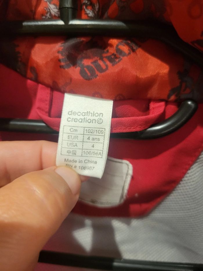 Imperméable mis une fois 4 ans - photo numéro 2