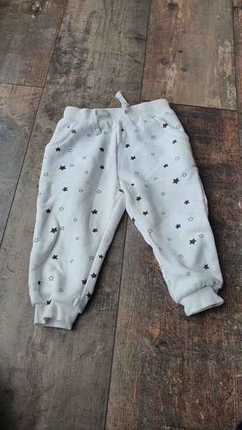 Pantalon tex 12 mois en très bon état
