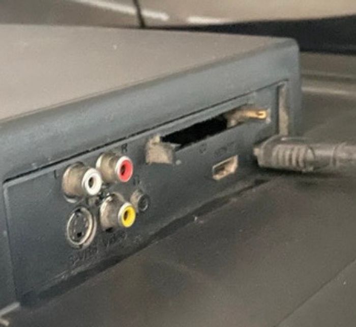 Tv 32 pouces + décodeur - photo numéro 3