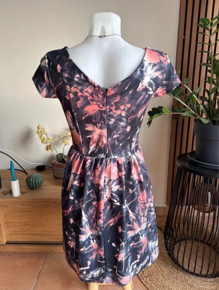 Robe manches courtes - photo numéro 4