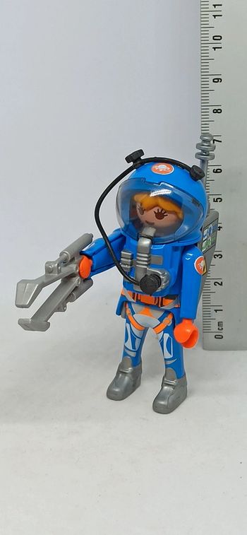 Femme astronaute avec combinaison bleue playmobil