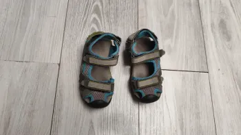 Sandales