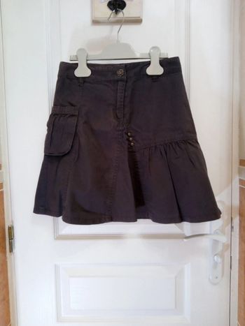 Jupe T.8 ans - sans marque