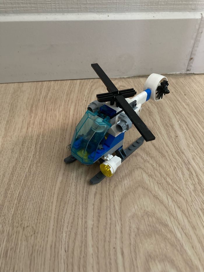 Hélicoptère police lego - photo numéro 2