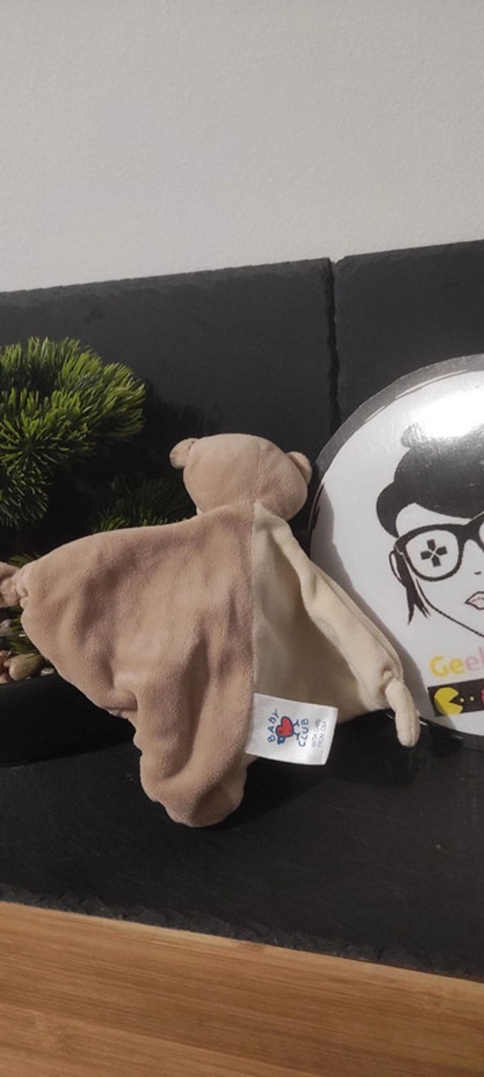 doudou ours plat triangle beige ecru etoile c&a baby club rayé rayure marron - photo numéro 2