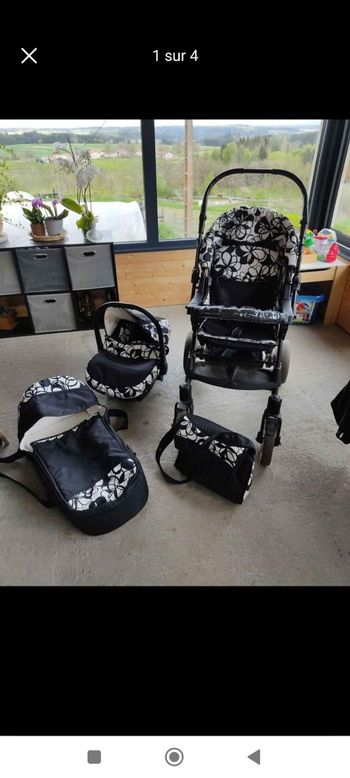 Poussette trio