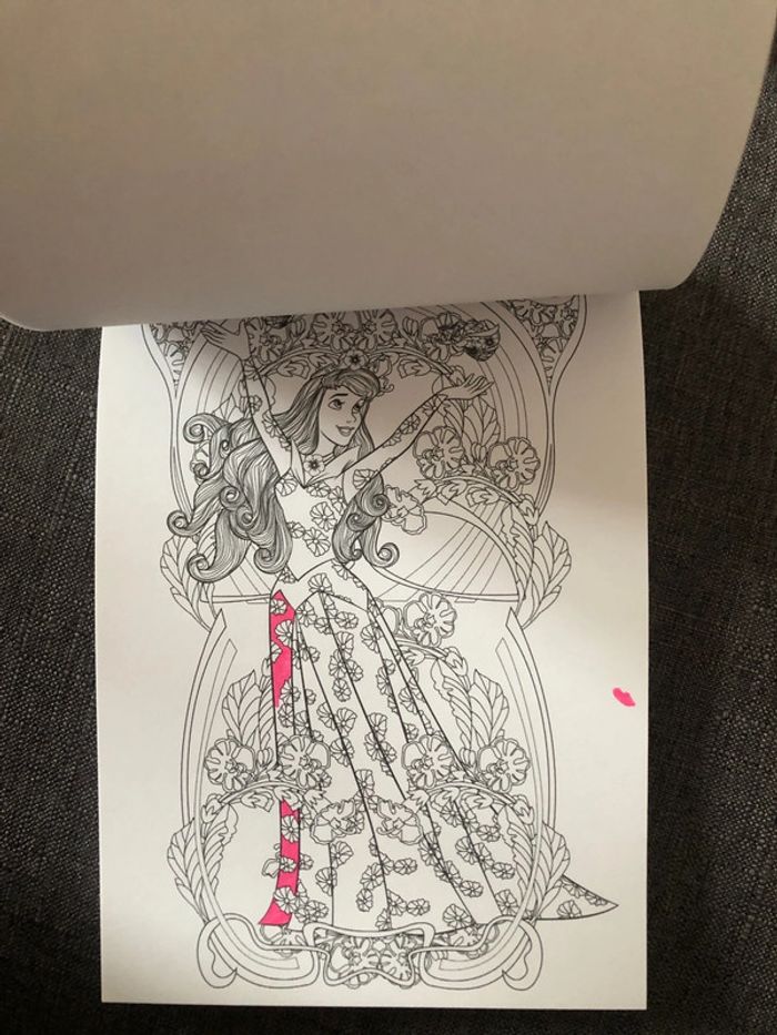 Livre de coloriage disney petit bloc grands classiques - photo numéro 6