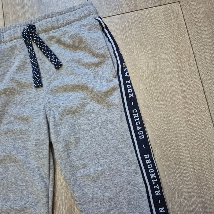 Joggins gris , mi saison/été. Garçon 10 ans. Marque In Extenso - photo numéro 2