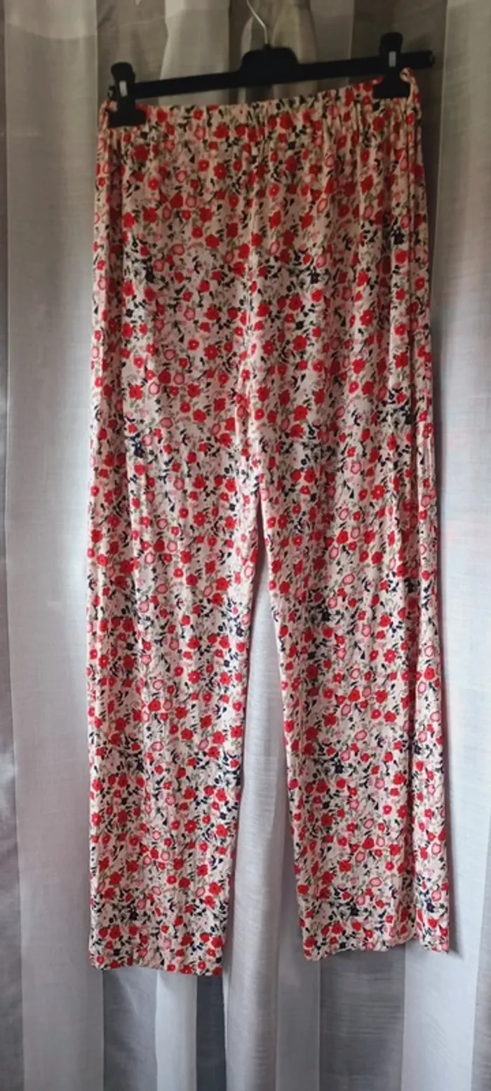 Pantalon fluide femme, motif fleuri, marque Vero Moda, taille S, en très bon état. - photo numéro 7