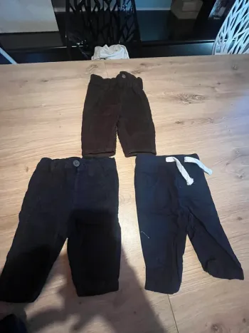 Lot de 3 pantalon taille 1 mois (54 cm) ( prix à l’unité)