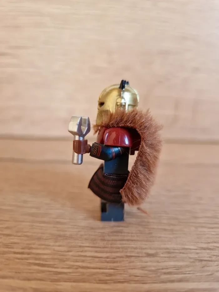 Figurine type lego La Forgeronne Mandalorian star wars - photo numéro 2