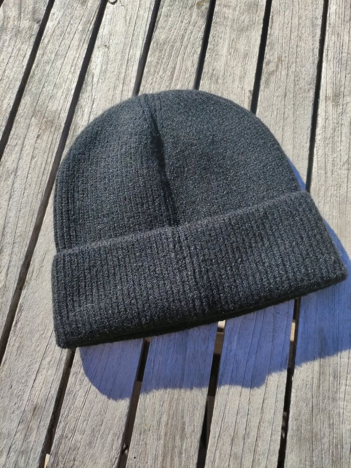 Bonnet stone island noir - photo numéro 4