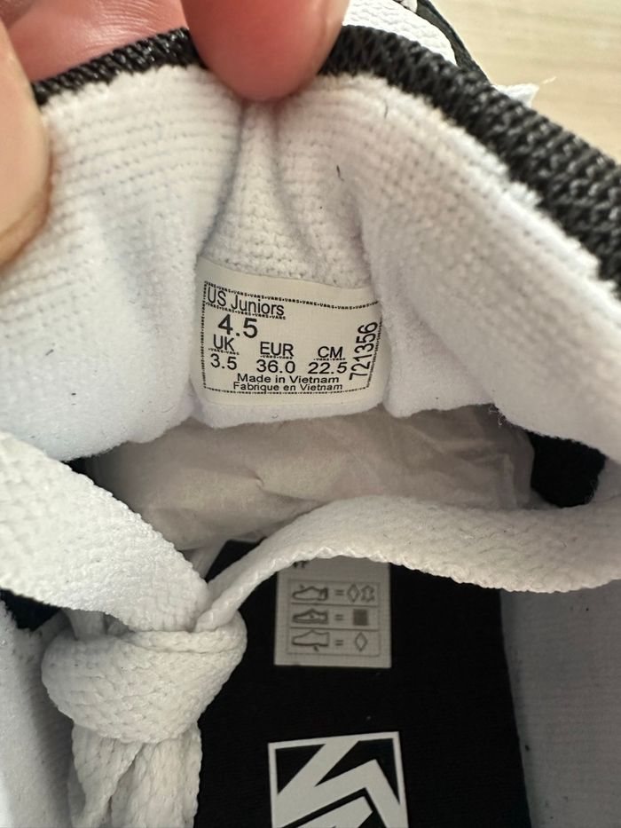 Vans Hylane cui suédé blanche et noire taille 36 - photo numéro 5