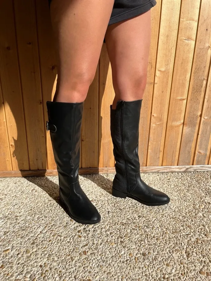 Bottes neuves - photo numéro 2