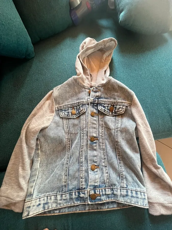 Veste en jean taille 6 ans
