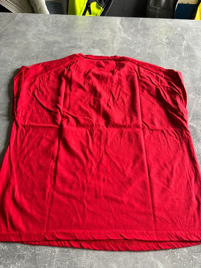 T-shirt rouge - photo numéro 2