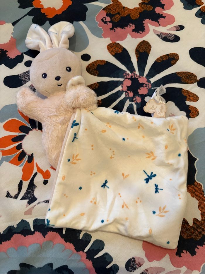 Doudou lapin Kaloo neuf