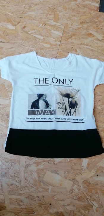 Haut blanc avec motif