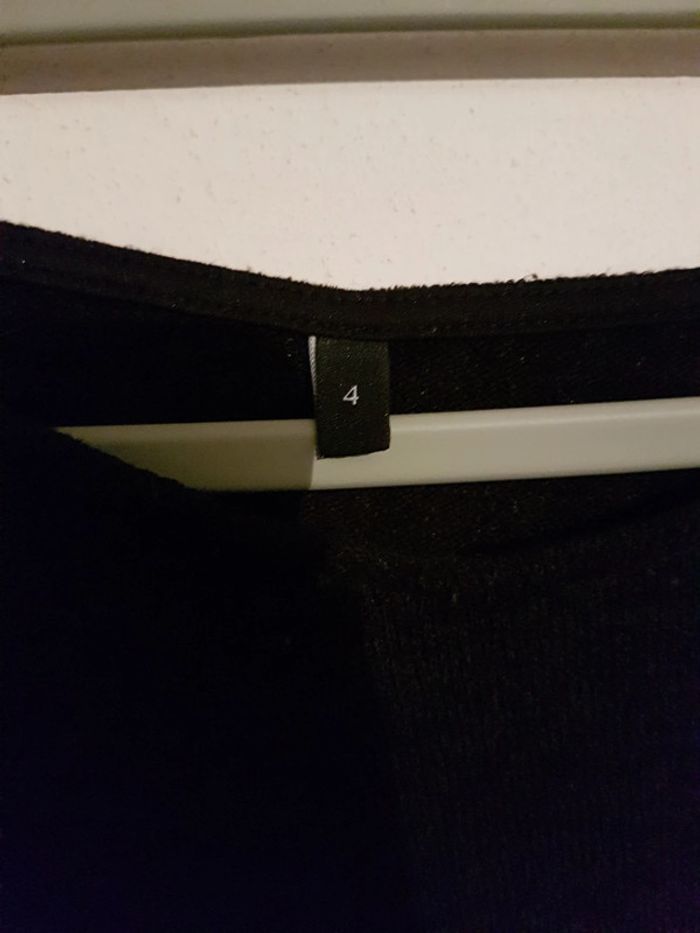 Pull noir strassées et clouté noir intermarché - photo numéro 4