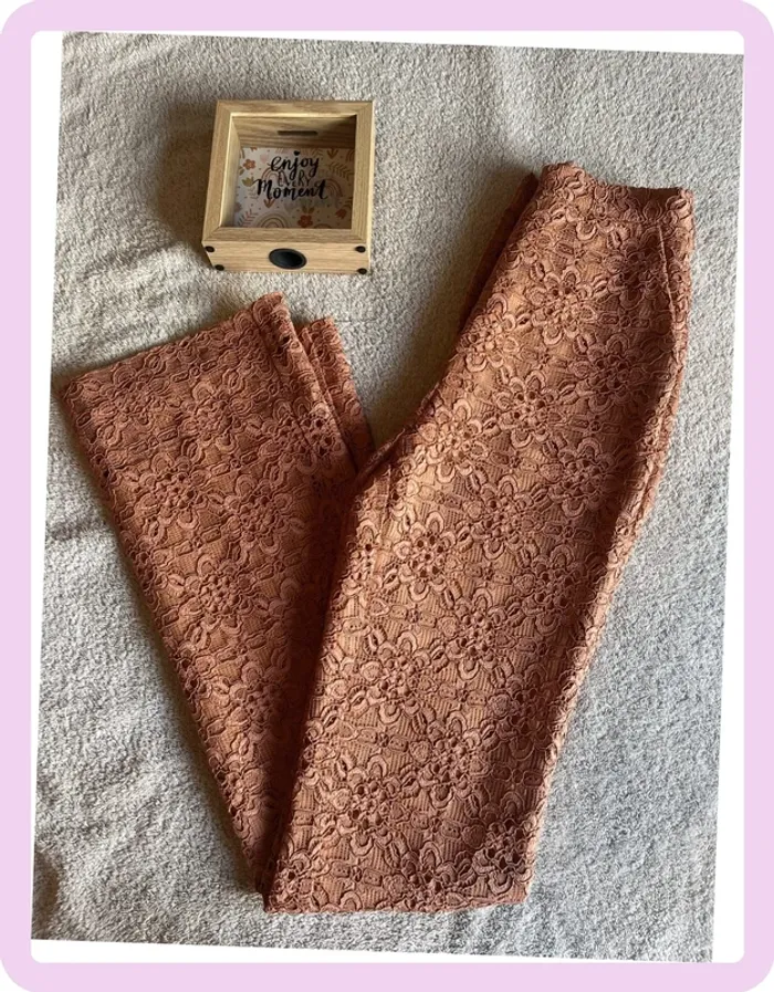 Pantalon Pinko rose dentelle – taille 38 IT FR 34 – chic & ultra féminin