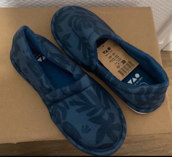 Chausson tape à l’œil