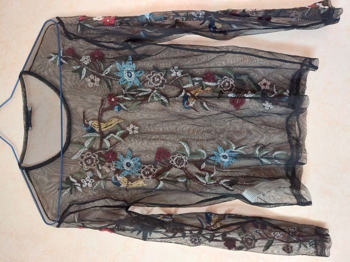 Top manches longues Zara résille noir broderies fleurs & oiseaux taille 36-38 - photo numéro 6