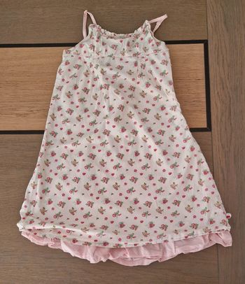 Robe fleurie sergent major 6 ans en très bon état