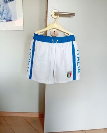 Short Italia bleu et blanc.