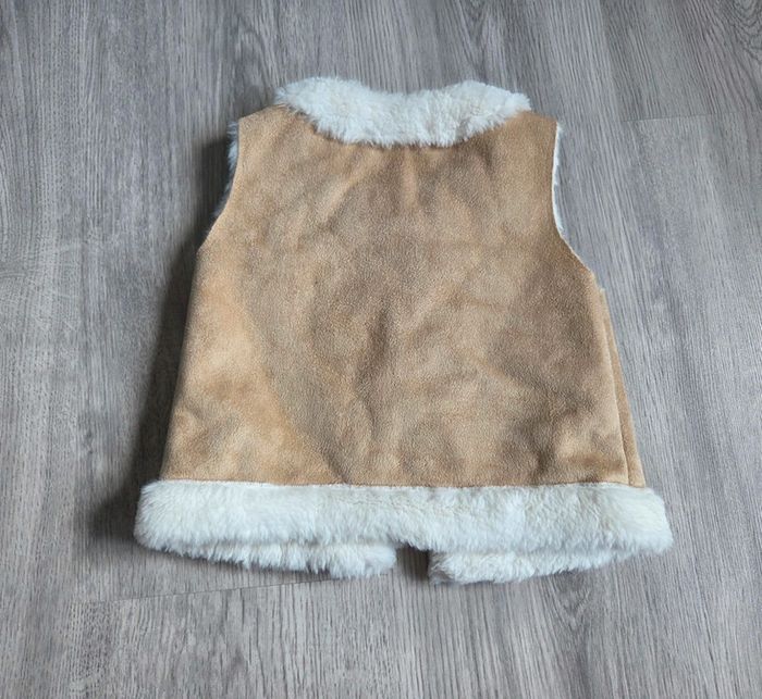 🌸 Gilet fourré en daim 18 mois 🌸 - photo numéro 4