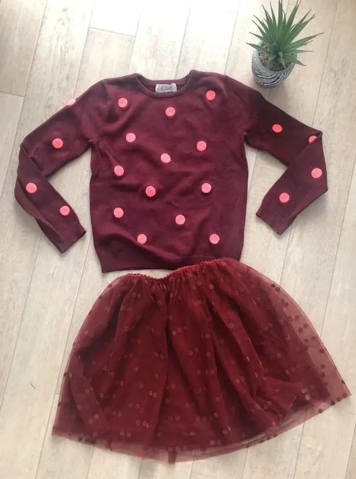 Pull bordeaux fille H&M Jupe Kiabi - photo numéro 2