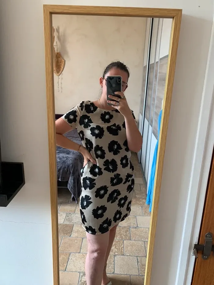Robe motif fleurs La Fée Maraboutée taille 38 - photo numéro 5