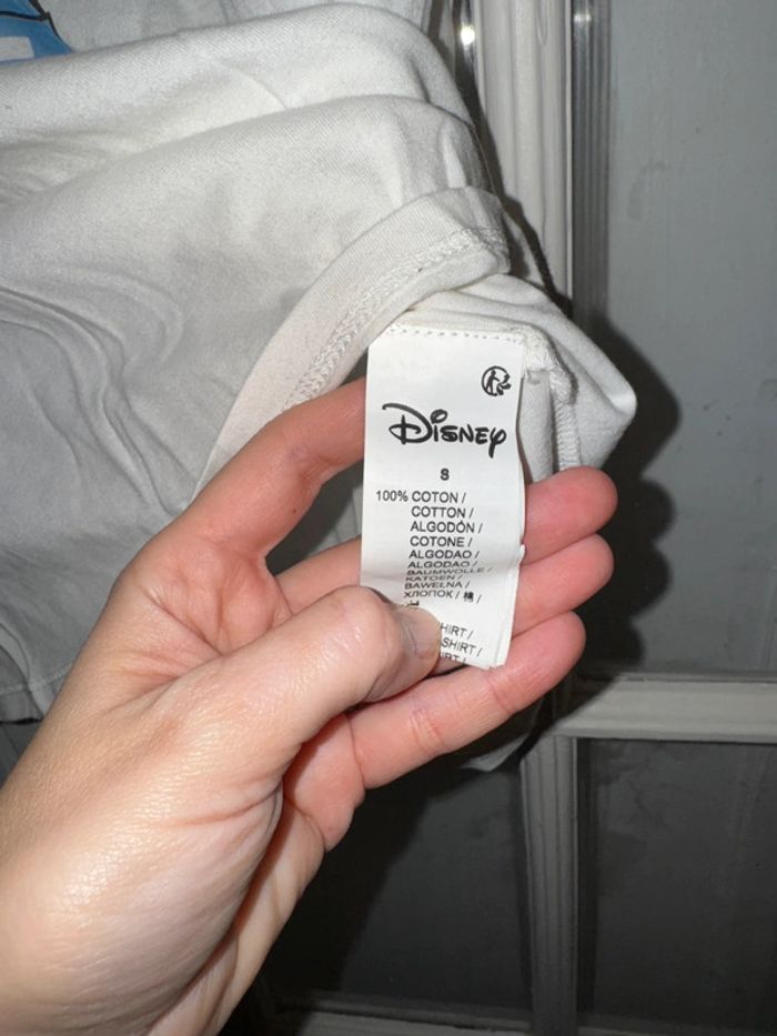 T-shirt Disney taille s Neuf avec étiquette - photo numéro 5