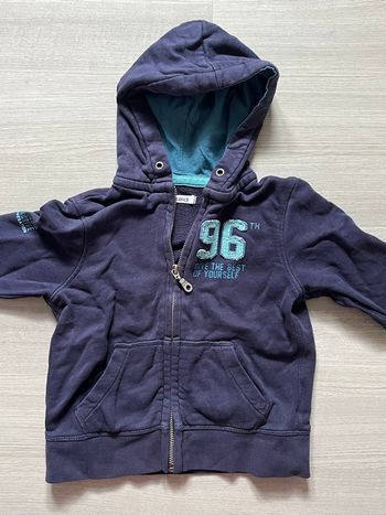 Sweat zippé à capuche marine 96 4 ans 