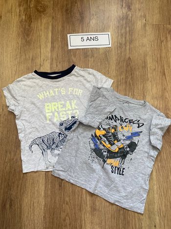Lot t shirts 5 ans ete