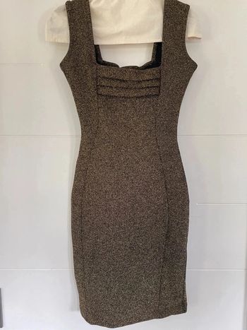 Robe dorée et noire pailletée incroyable