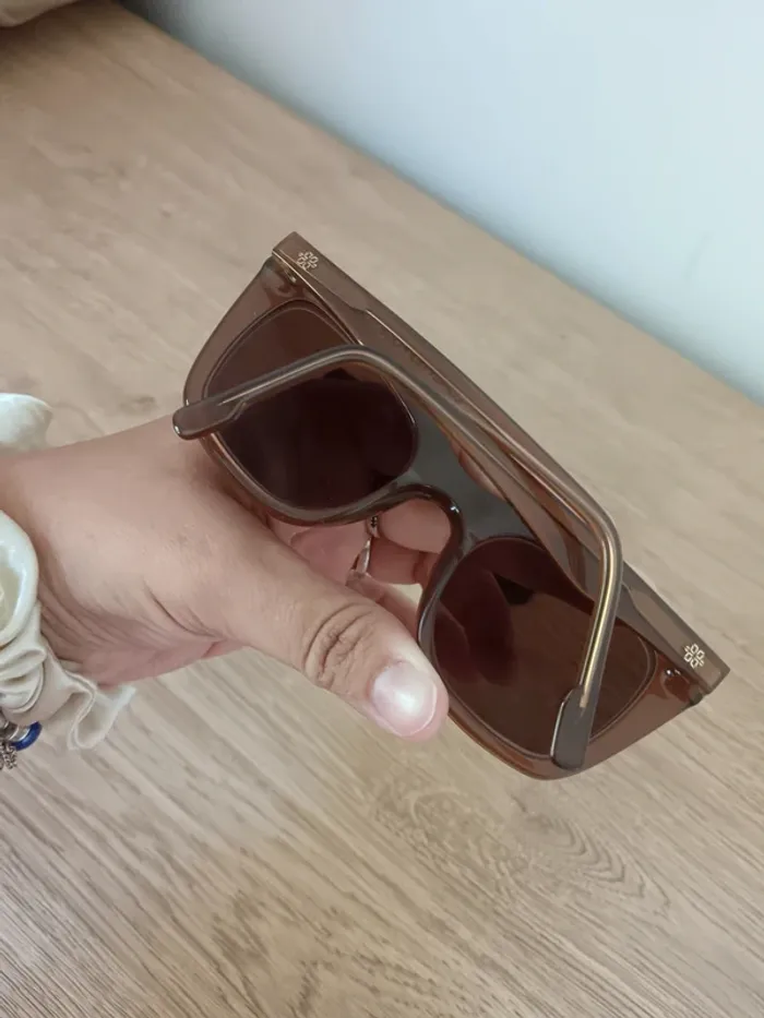 Lunettes de soleil - photo numéro 2