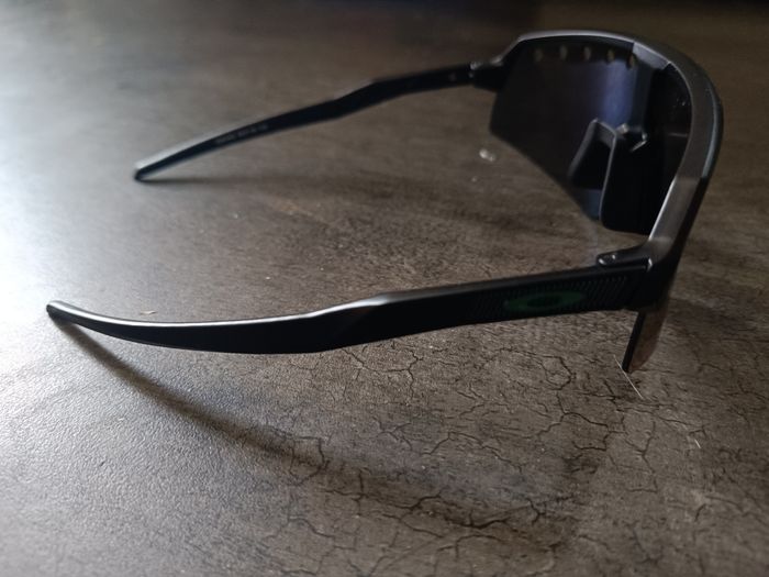 Lunette de soleil - photo numéro 2