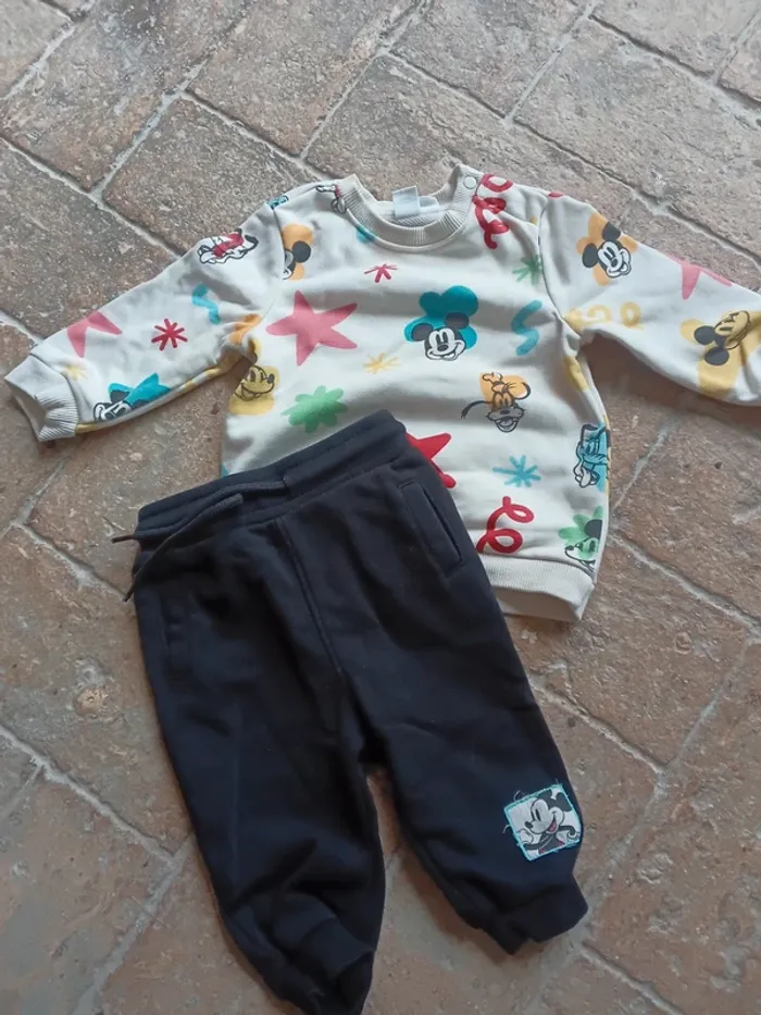 🌹ensemble Disney 6 mois 🌹