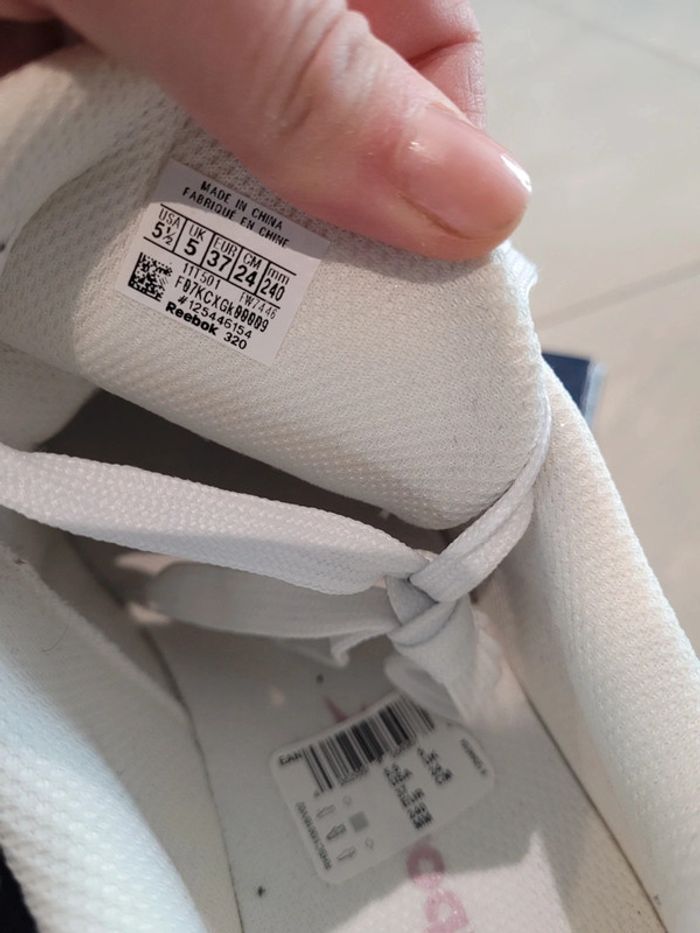 Baskets reebok pailleté 37 édition très limitée - photo numéro 3