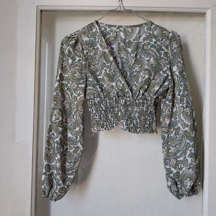 Magnifique top court taille 34 neuve