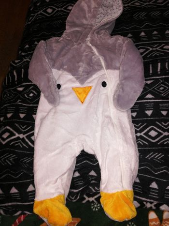 Combinaison taille 6/9mois primark 74cm