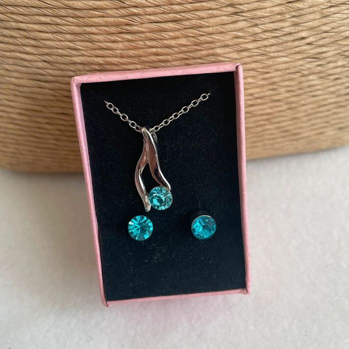 🚨 idée cadeau  🚨 parure de bijoux neuve avec écrin - photo numéro 14